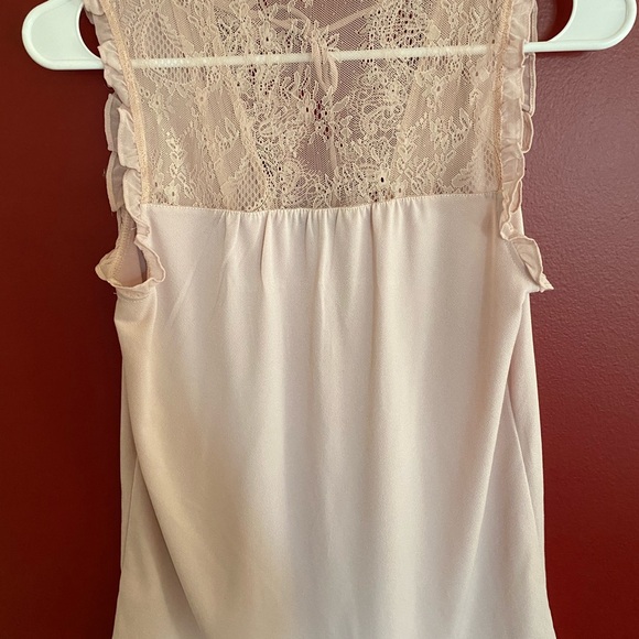 Top (Express) - Picture 2 of 3